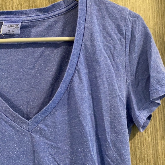 ❗️BOGO❗️PINK T-Shirt - Picture 4 of 7